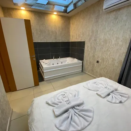 Royal Fsm Hotel